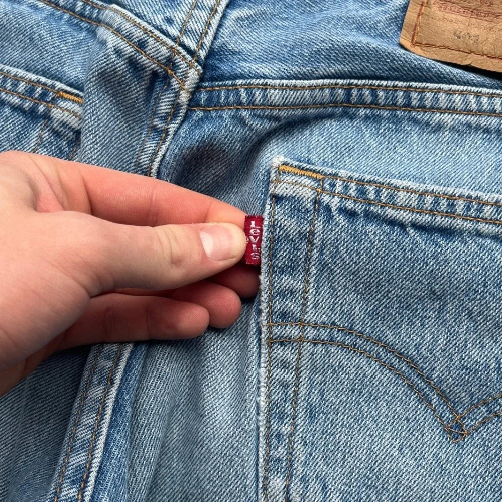 Vintage 90s Levis 501 Mens 30 (30x35) Light Wash Button Fly Jeans Made in USA - Picture 7 of 12